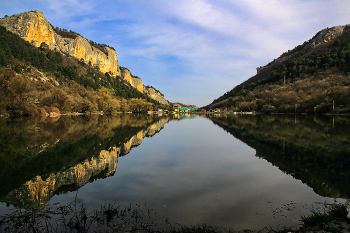 Morning at the lake / ***