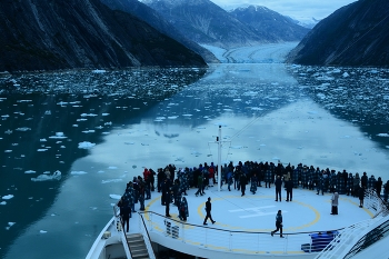  / Dawes glacier, Alaska
