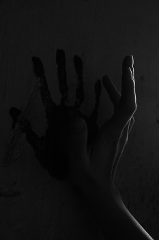 Touch. / ***