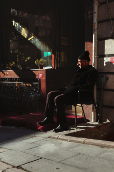 Fog dissipates / ***