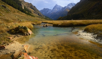 Autumn in the mountains / ***