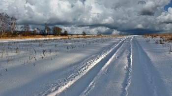 Winter road. / ***