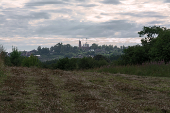 Fog dissipates / ***