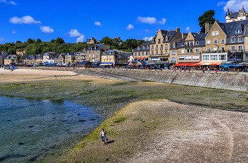Low tide / ***