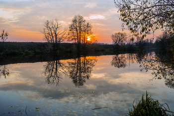 Autumn Sunset. / ***