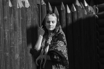 A girl in a headscarf / ***