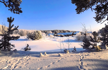 Village outskirts / ***