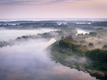 Fog dissipates / ***