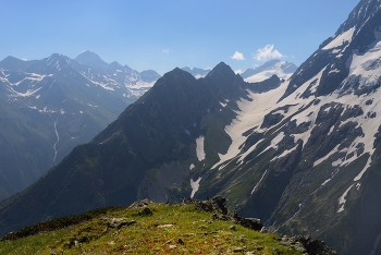 In the mountains of the Caucasus / ***