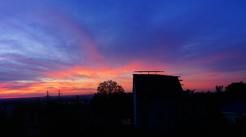 Fog dissipates / ***