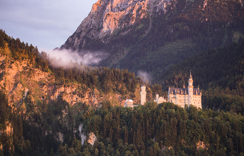 House in the mountains / ***