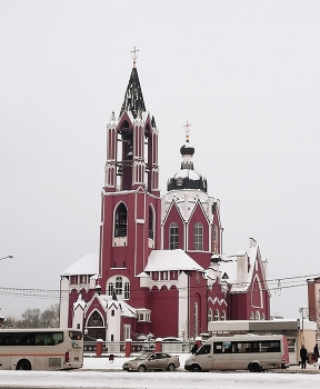 Cathedral / ***