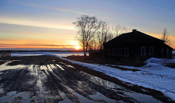 April sunset / ***