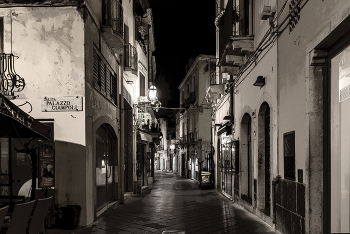 Night city / ...