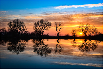 Evening on the lake / ***