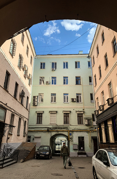 Courtyard / ***