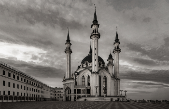 Kul-Sharif / ...