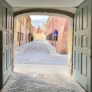 Morning in city / Vilnius