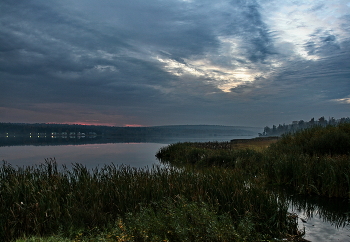 Morning on the lake / ***