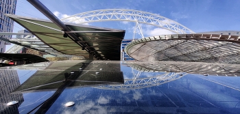 Urban reflection / ***