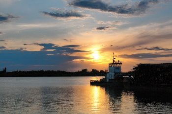 Spring evening. / ***
