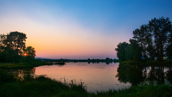 Evening lake / ***