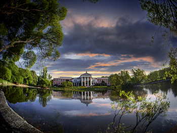 Anticipation of Rain / ***