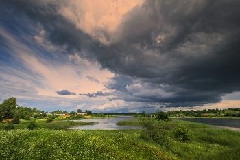 Before the storm / ***