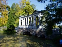 Marble bridge / ------