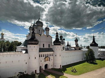 Rostov Kremlin / ***
