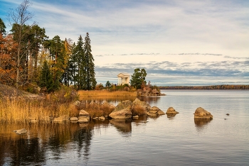 Autumn in Mon Repos / ***