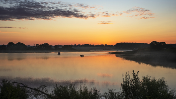 On the morning dawn / ***