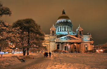 Saint Isaac's Cathedral / ***