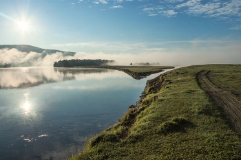 the mist .... / ***