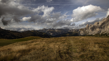 Autumn in the Alps / _^_