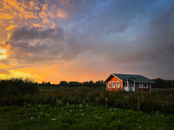 Lonely house / ***