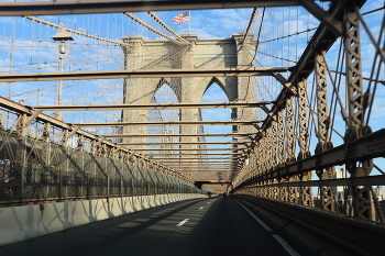 The Brooklyn Bridge / ***