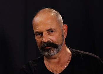 Portrait photographer / ***