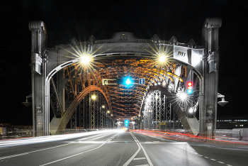 Bolsheokhtinsky Bridge / ***