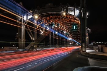 Bolsheokhtinsky Bridge / ***