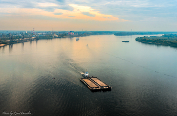 Morning on the Volga / ***