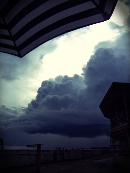 Storm clouds / ***