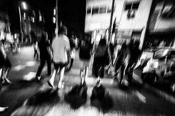 motion / ***