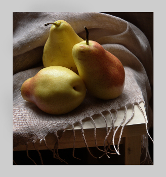 Three Pears ... / ***