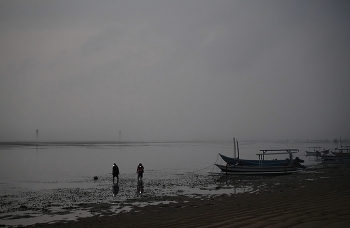 Fog dissipates / ***