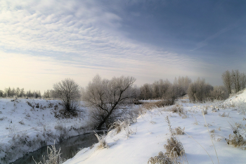 Sunrise over the river / ***