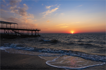 The Black Sea sunset / ***