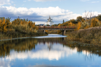 Autumn in the province / ***