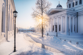 Fog dissipates / ***