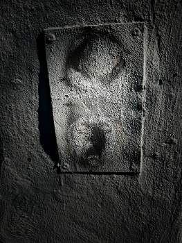 You're a ghost / Disturbing